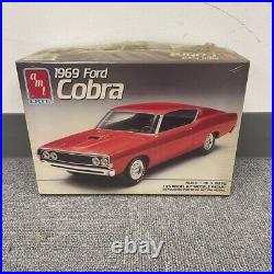 American Vintage Car Legend 1969 FORD COBRA AMT Model Kit Scale 125 New