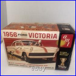 Amt 1956 Ford Victoria Trophy Series Car Model Kit