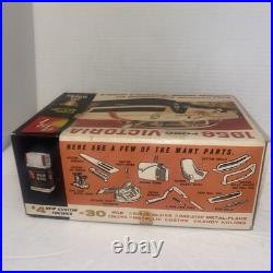 Amt 1956 Ford Victoria Trophy Series Car Model Kit