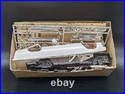 Amt 1964 Lincoln Continental Conv. #6414-150 Orig. Partially Built Model Kit