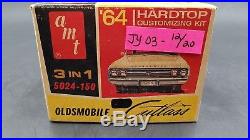 Amt 1964 Oldsmobile Cutlass Hardtop F85 Annual 5024 Model Car Mountain 1/25