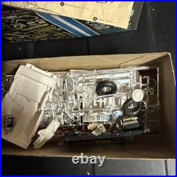 Amt 1965 Chevrolet Corvette Sting Ray Convertible Original Issue Kit # 6915-150