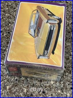 Amt 1965 Pontiac Bonnneville Original Factory Sealed Kit! Circa 1971! Vmcp