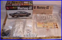 Amt 1967 Ford Mustang-gt Fastback Customizing Model Kit Boxed 125 6167-200