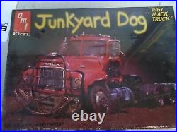 Amt 1967 Mack Junkyard Dog Model Kit