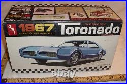 Amt 1967 Oldsmobile Toronado Ht Customizing Model Kit Boxed 125 6937-200
