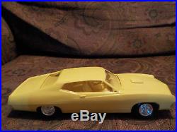 Amt 1970 Ford Torino Cobra Sportsroof Dealer Promotional In New Yellow