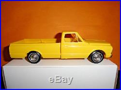 Amt 1/25 1970 Chevy Pick Up Truck Cst/10 Yellow Dealer Promo Model Please Read