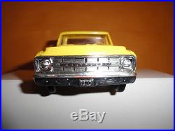 Amt 1/25 1970 Chevy Pick Up Truck Cst/10 Yellow Dealer Promo Model Please Read