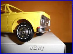Amt 1/25 1970 Chevy Pick Up Truck Cst/10 Yellow Dealer Promo Model Please Read