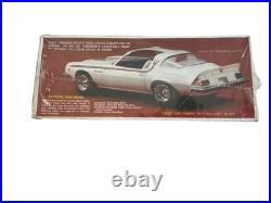 Amt 1/25 1977 Chevy Camaro