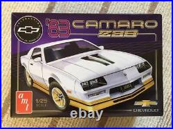 Amt 1/25 Model Kit Chevy Camaro Z28 Chevrolet 1983 Classic Car Collection Used