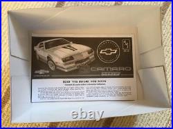 Amt 1/25 Model Kit Chevy Camaro Z28 Chevrolet 1983 Used Classic Car with box