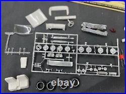 Amt 5114 1964 Ford Falcon Sprint Convertible kit 1/25 McM