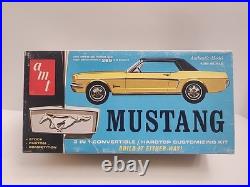 Amt # 6154 150 Ford 1964 1/2 Mustang 3 In 1 Convertible Hardtop Indy Pace Car