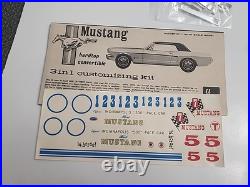 Amt # 6154 150 Ford 1964 1/2 Mustang 3 In 1 Convertible Hardtop Indy Pace Car
