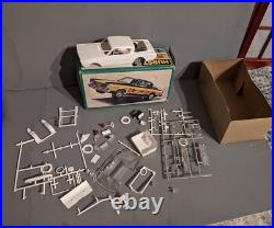 Amt 6776-150 1/25 Original Issue Hurst Hemi Under Glass Barracuda Scale Model