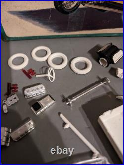 Amt 6776-150 1/25 Original Issue Hurst Hemi Under Glass Barracuda Scale Model