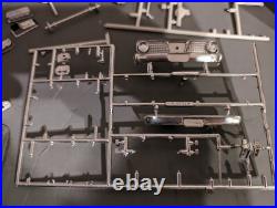 Amt 6776-150 1/25 Original Issue Hurst Hemi Under Glass Barracuda Scale Model