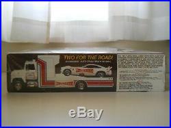 Amt Budweiser Race Team Ford Ramp Truck Mustang II Funny Car Model Kit