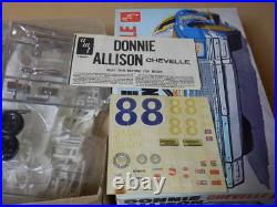 Amt Chevrolet Donnie Allison 1/25 Model Kit #16756