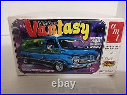 Amt Dirty Donny's Vantasy Chevy Street Van 1/25 Scale Model Kit. Fs