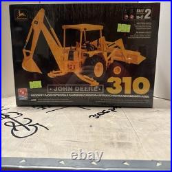 Amt Ertl John Deere Backhoe Loader Plastic Model Kit Factory Sealed 125