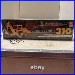 Amt Ertl John Deere Backhoe Loader Plastic Model Kit Factory Sealed 125