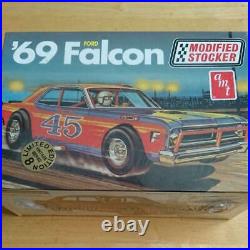 Amt Ford Falcon'69 Limited Edition Modified Stocker 1/25 Model Kit #17452