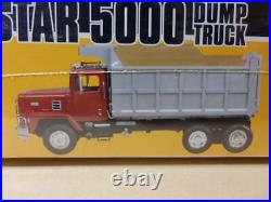 Amt International Paystar 5000 Dump Truck Construction 1/25 Model Kit #16780