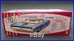 Amt K812 1962 Chrysler Imperial Convertible Annual 1/25 Model Car Mountain