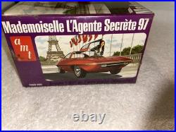 Amt Mademoiselle L'agente Secrete 97 Original Kit! Circa 1971! Sealed