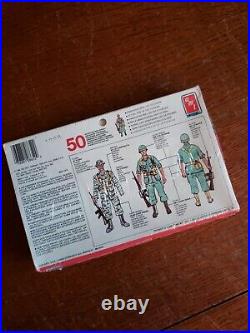 Amt Model Kits Vietnam War Us Elite Forces And North Vietnamese factory sealed