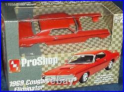 Amt Pro Shop 1969 Mercury Cougar 1/25 Prepainted Plastic Model Kit