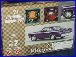 Amt Pro Shop 1971 Plymouth Duster 340 Green 1/25 Prepainted Plastic Model Kit