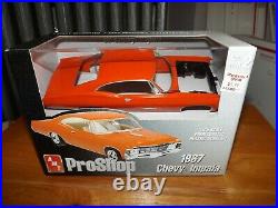 Amt Proshop 1967 Chevy Impala 125 Model Kit Skill 2 New In Box 2000