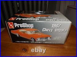 Amt Proshop 1967 Chevy Impala 125 Model Kit Skill 2 New In Box 2000