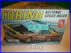 Amt T391 Ford Torino Nascar Oval Track Racer 1/25 Model Car Mountain