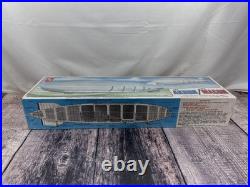 Amt U. S. S. Akron/u. S. S. Macon Flying Aircraft Carriers 1/520 Scale Model Kit Mib