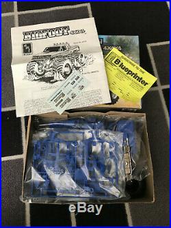 Amt Vintage 1989 Bigfoot 4x4x4 125 Scale Model Kit