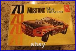 Amt Y729-200 Mustang Mach 1 Blue Crescent