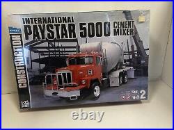 Amt ertl International Paystar 5000 Cement Mixer model kit