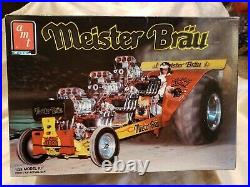 Amt/ertl Meister Brau Blazing Bison Pulling Tractor Model Kit Complete 1/25