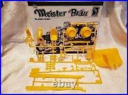 Amt/ertl Meister Brau Blazing Bison Pulling Tractor Model Kit Complete 1/25