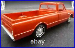 B14 Vintage 1967 Chevy C-10 Pickup Promo Red 1/25 Model Car Mountain