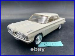 B20 AMT 1961 Pontiac Tempest 4 door annual built 1/25 MODEL Car McM