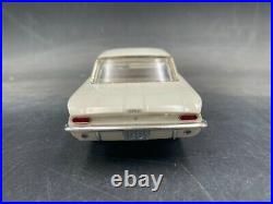 B20 AMT 1961 Pontiac Tempest 4 door annual built 1/25 MODEL Car McM