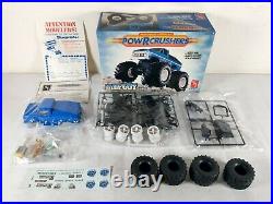 Bigfoot 4x4x4 Powrcrushers Motorized Monster Truck AMT Model Kit # 6891 Open Box