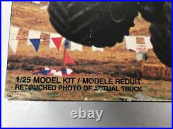 Bigfoot Monster Truck 4x4x4 1/25 Model Kit Sealed in Box by amt Ertl