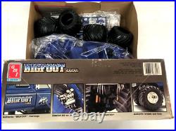 Bigfoot Monster Truck 4x4x4 1/25 Model Kit Sealed in Box by amt Ertl